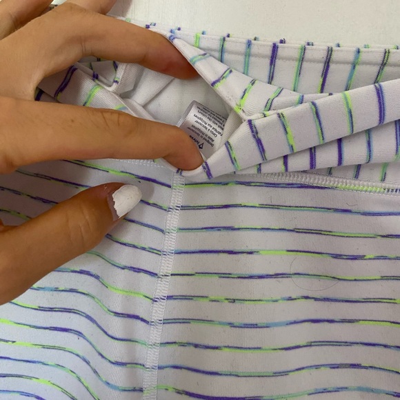 Ivivva (lululemon) Size 14 White Capri Leggings/Tights - Picture 4 of 5